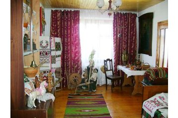 Ucraina Privát Pečenižyn, Esterno